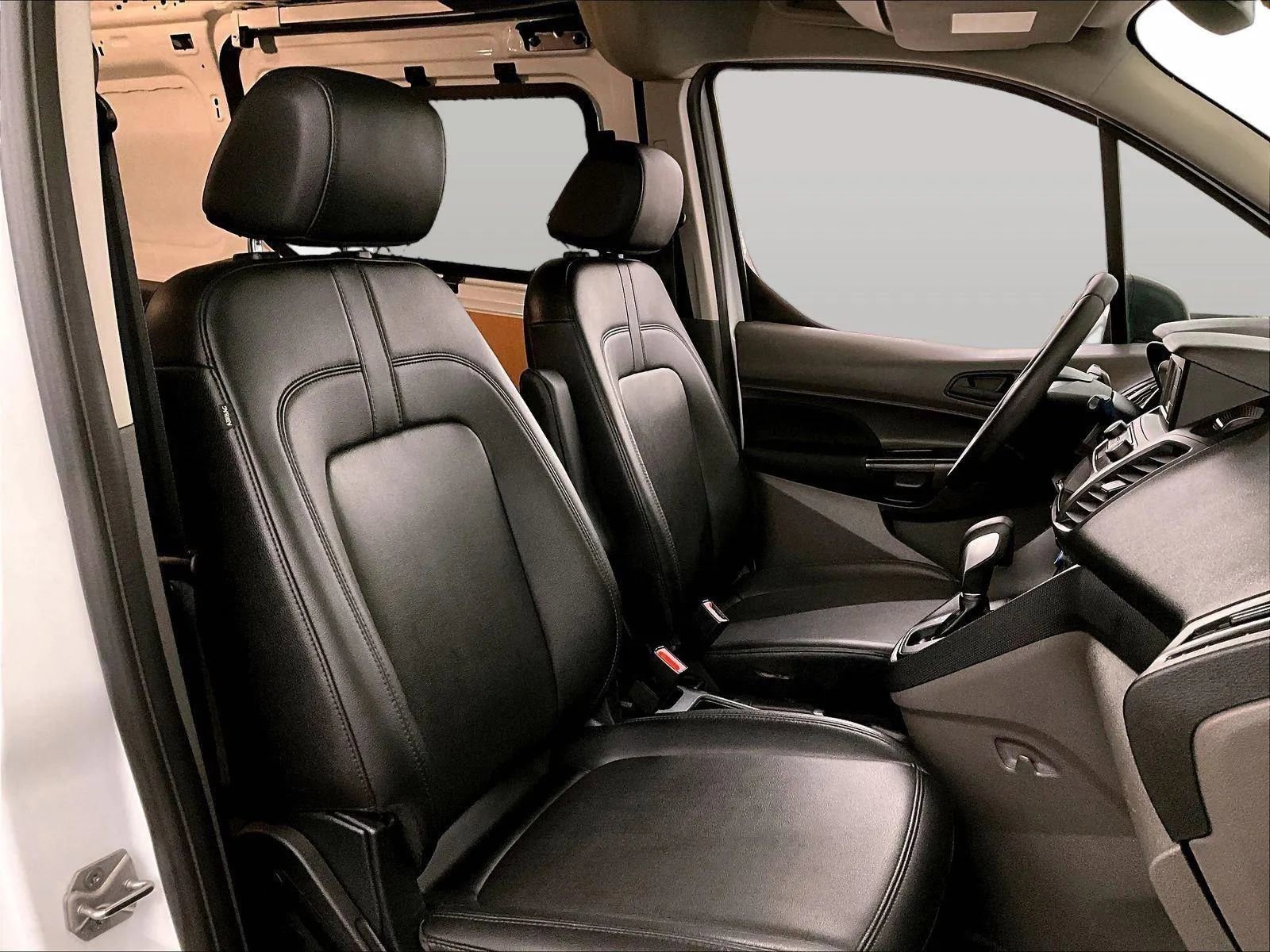 Certified 2022 Ford Transit Connect XL image 7