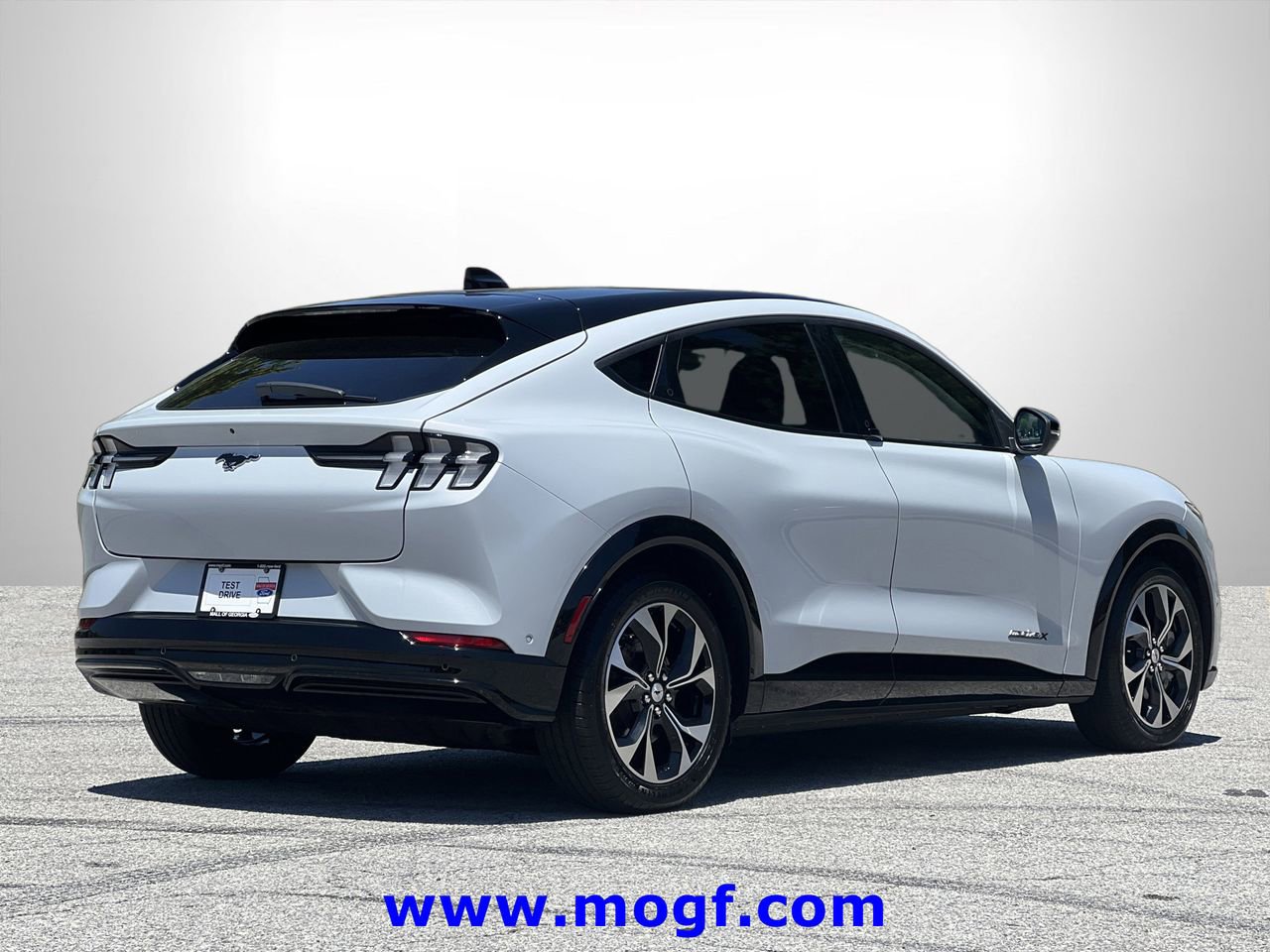 Certified 2023 Ford Mustang Mach-E Premium AWD/4WD image 3