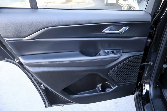 Used 2025 Jeep Grand Cherokee L Laredo image 25