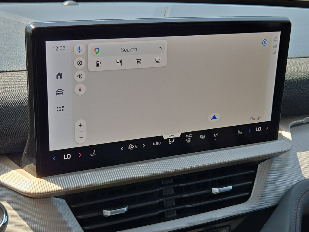 Certified 2025 Ford Explorer Active AWD/4WD image 19
