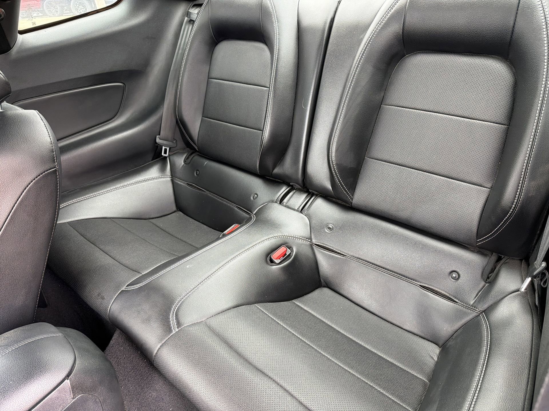 Certified 2022 Ford Mustang Premium w/ Black Accent Package image 26