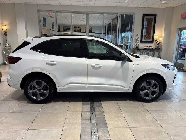 Certified 2024 Ford Escape ST-Line w/ Tech Pack #1 AWD/4WD image 2