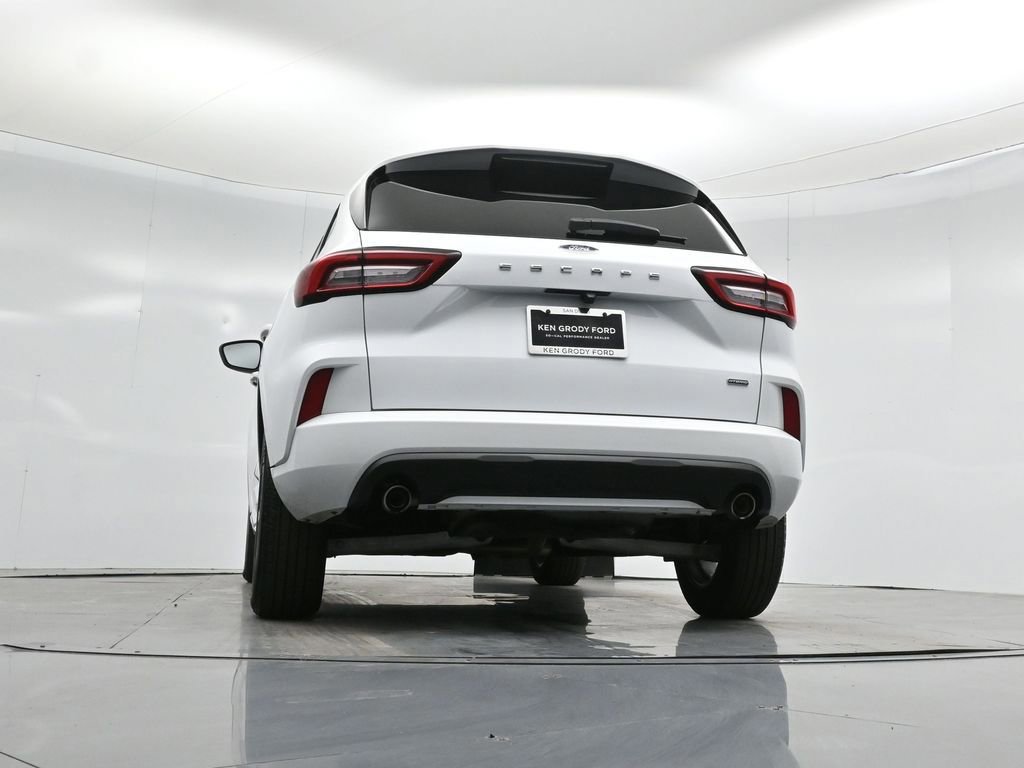 Certified 2023 Ford Escape ST-Line w/ Equipment Group 301A image 18