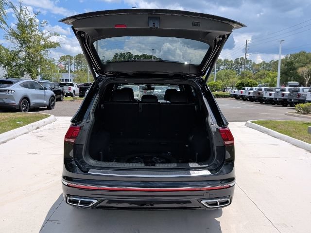 Used 2022 Volkswagen Tiguan SEL Premium R-Line AWD/4WD image 14