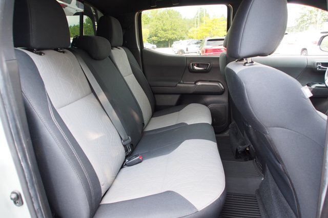 Used 2022 Toyota Tacoma TRD Off-Road w/ Technology Package AWD/4WD image 14