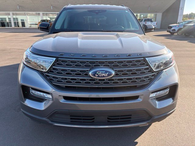 Certified 2023 Ford Explorer XLT w/ Equipment Group 202A AWD/4WD image 10