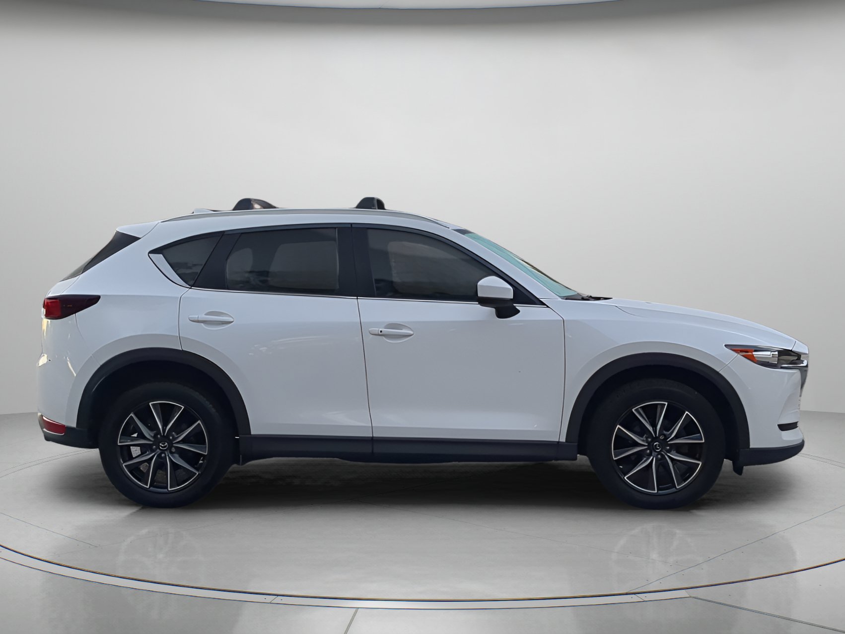 Used 2018 MAZDA CX-5 Touring w/ Preferred Equipment Package FWD image 39
