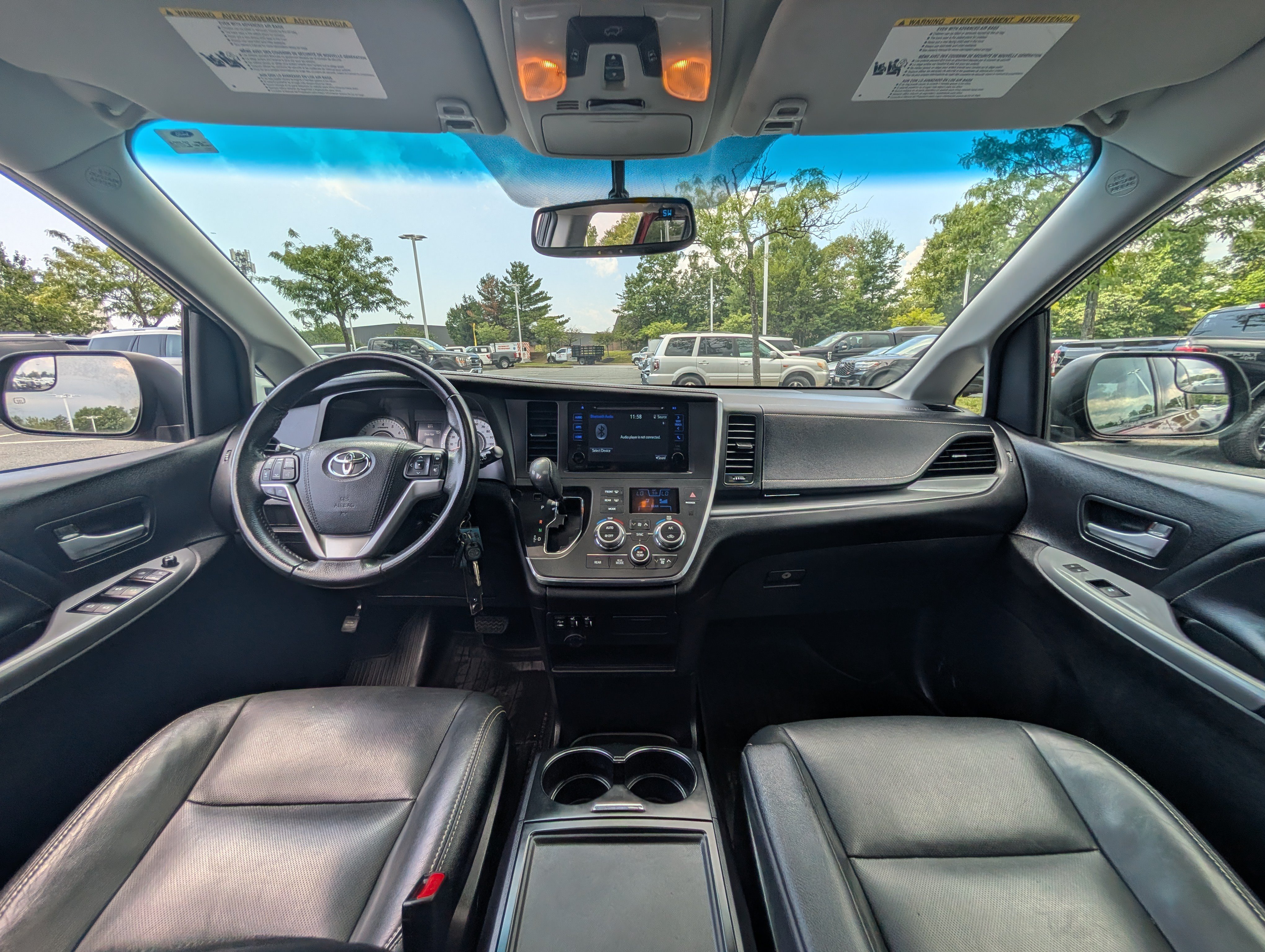 Used 2017 Toyota Sienna SE Premium FWD image 20