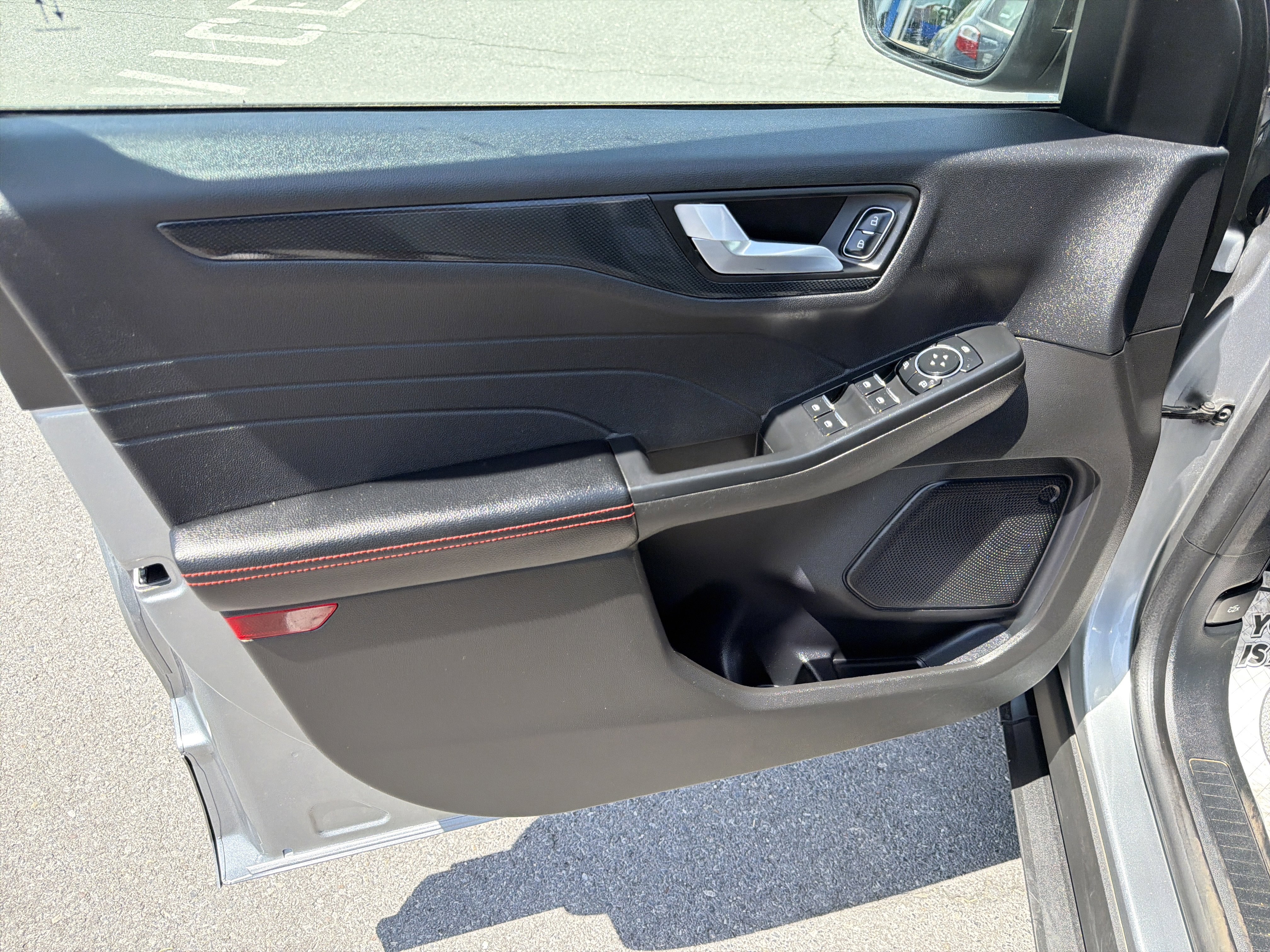 Certified 2024 Ford Escape ST-Line AWD/4WD image 6
