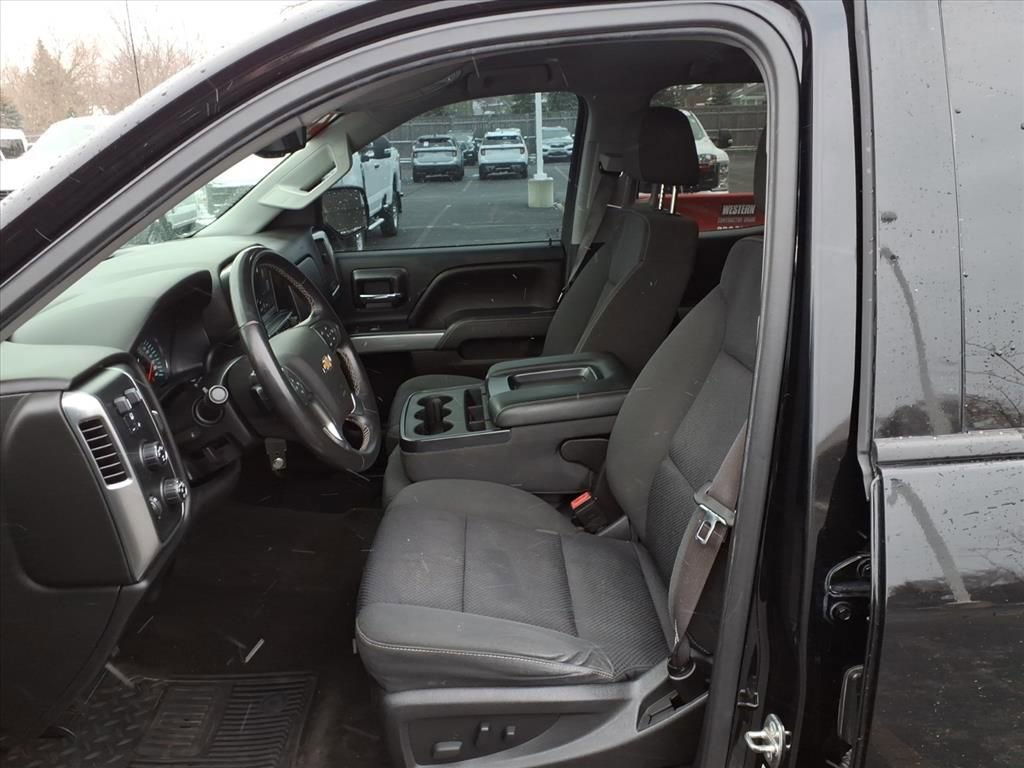 Used 2017 Chevrolet Silverado 1500 LT w/ Midnight Edition image 24