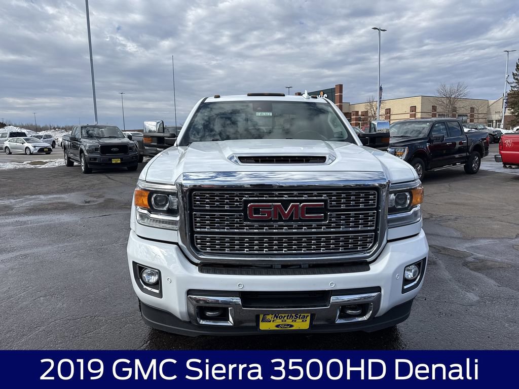 Used 2019 GMC Sierra 3500 Denali w/ Duramax Plus Package image 9