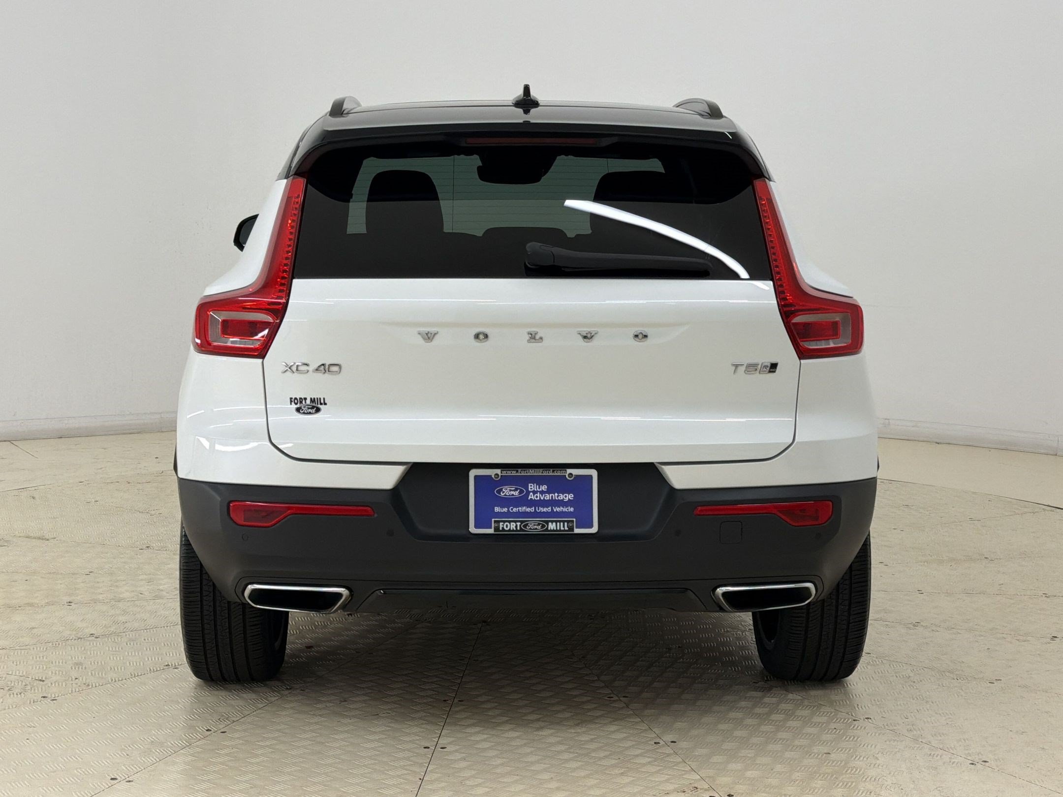 Used 2019 Volvo XC40 T5 R-Design AWD/4WD image 10
