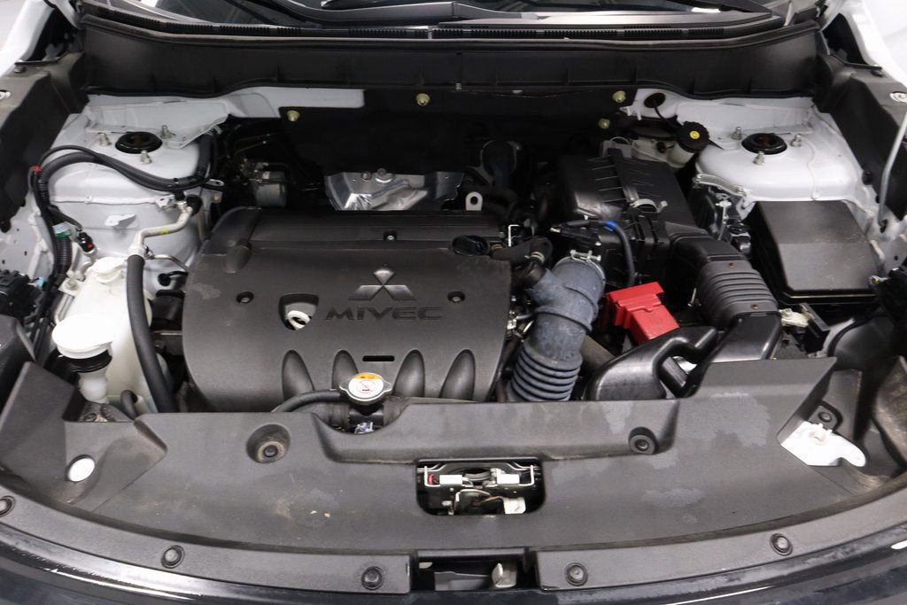 Used 2024 Mitsubishi Outlander Sport SE image 13