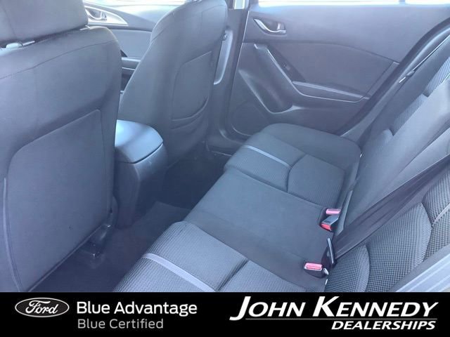 Used 2018 MAZDA MAZDA3 Sport w/ Preferred Equipment Package image 32