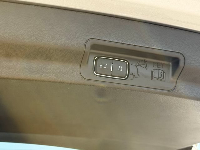 Certified 2023 Ford Explorer XLT w/ Equipment Group 202A AWD/4WD image 29