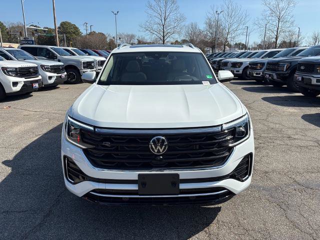 Used 2024 Volkswagen Atlas SEL Premium R-Line image 2