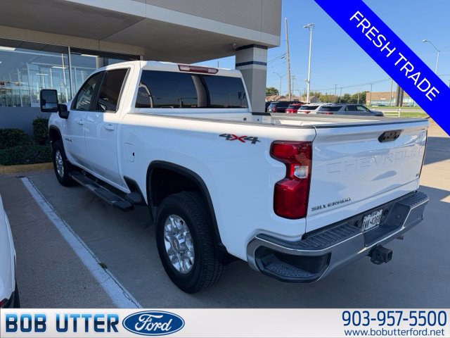 Used 2022 Chevrolet Silverado 2500 LT w/ Convenience Package AWD/4WD image 4