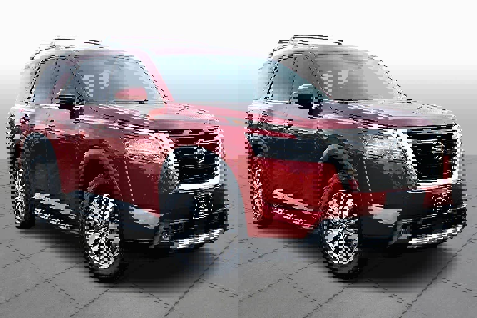 Used 2023 Nissan Pathfinder SL image 2