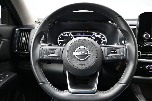 Used 2025 Nissan Pathfinder SV AWD/4WD image 26
