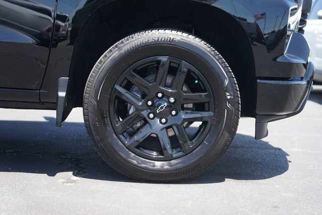 Used 2025 Chevrolet Silverado 1500 Custom AWD/4WD image 4