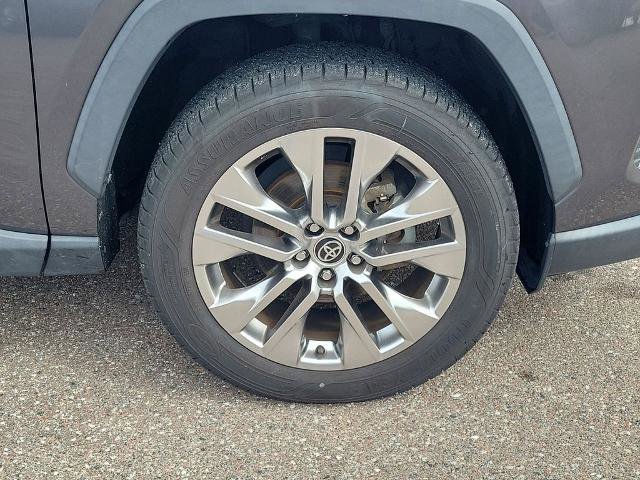 Used 2021 Toyota RAV4 XLE Premium FWD image 7