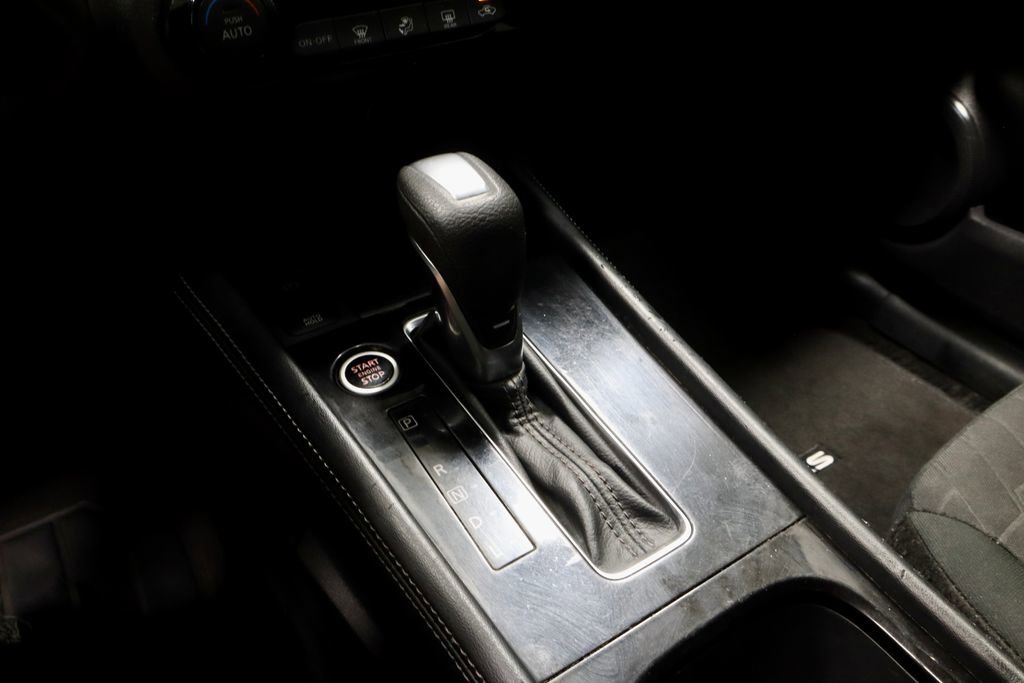 Used 2022 Nissan Kicks SV image 31