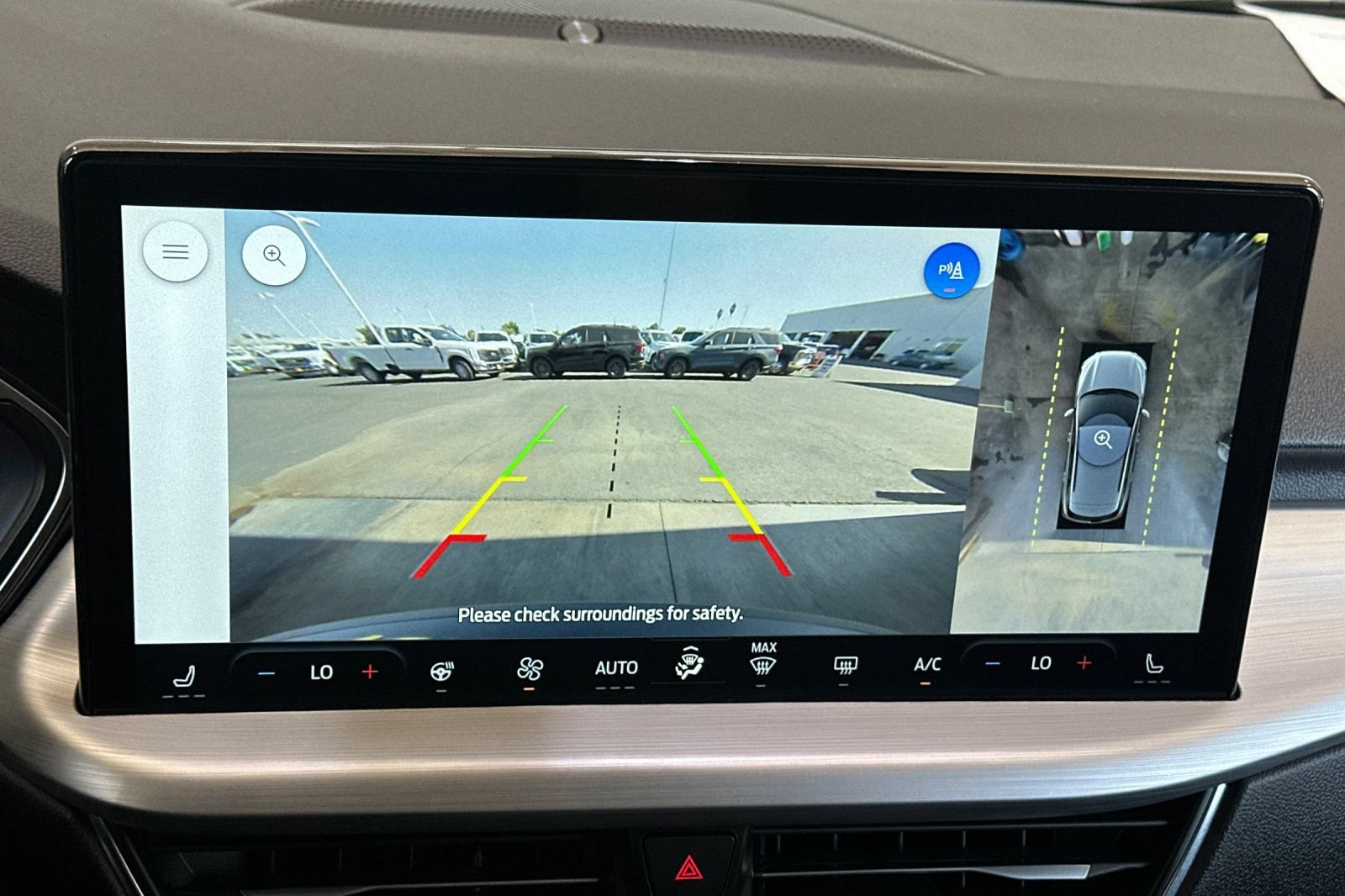 Certified 2025 Ford Escape SE w/ PHEV Premium Package FWD image 21