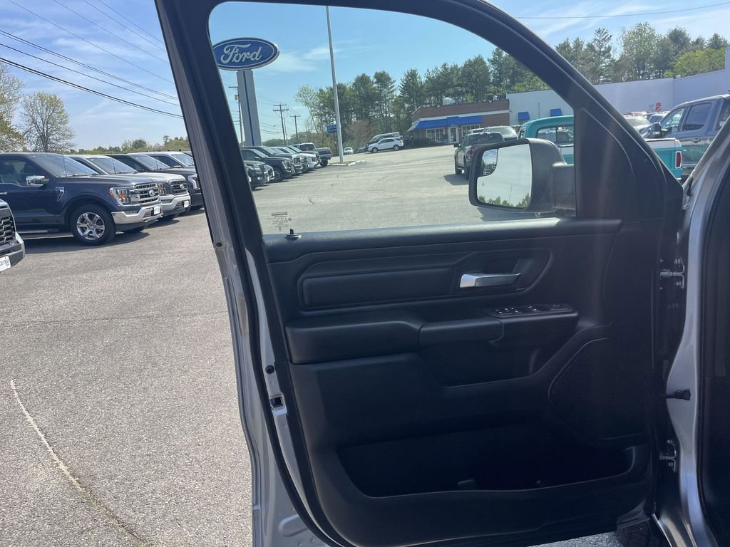 Used 2025 RAM 1500 Tradesman w/ Night Edition AWD/4WD image 5