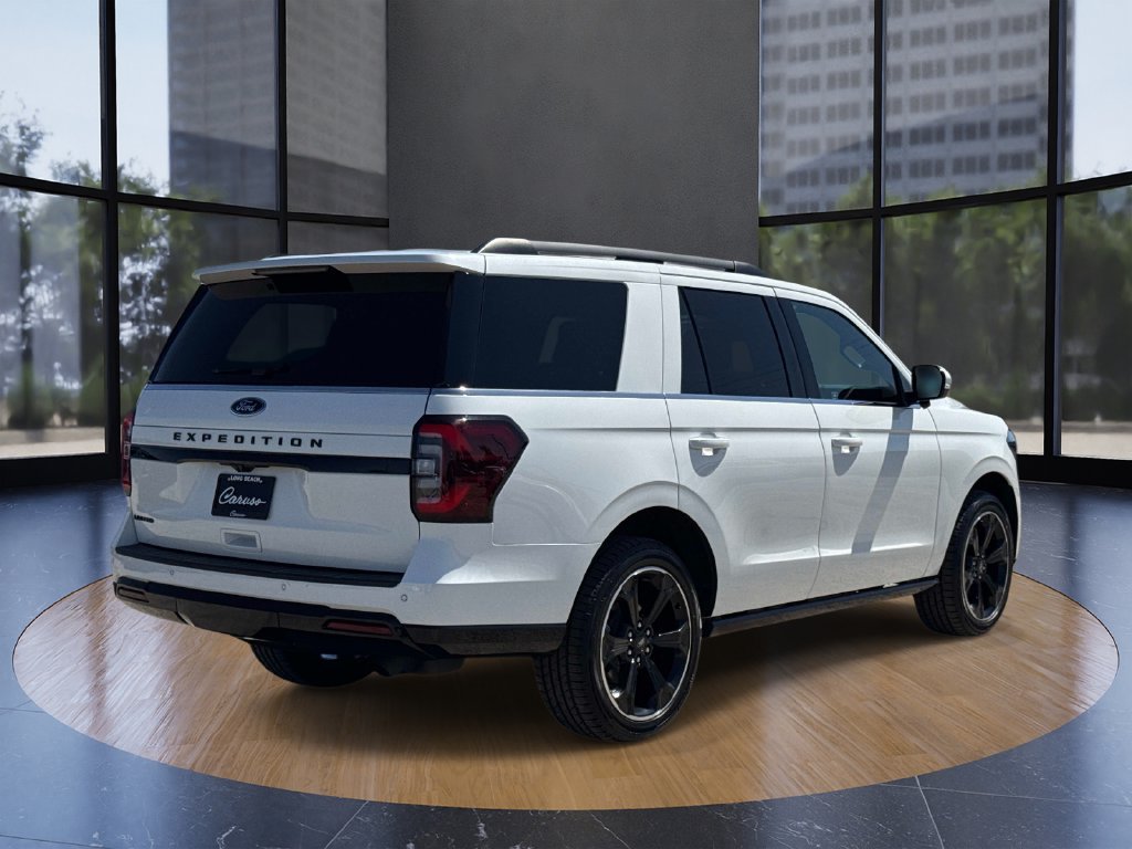 Certified 2023 Ford Expedition Limited AWD/4WD image 3