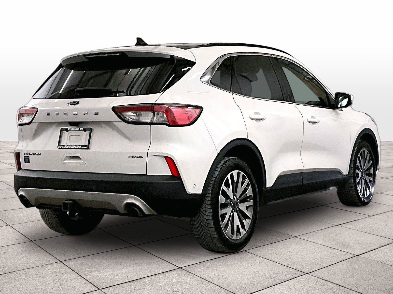 Certified 2020 Ford Escape Titanium w/ Titanium Premium Package 2.0 AWD/4WD image 11