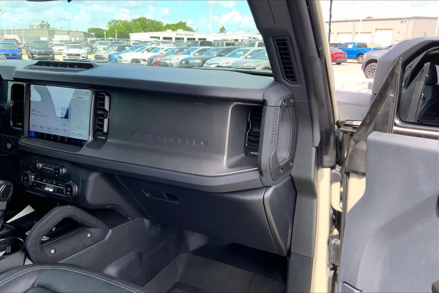 Certified 2025 Ford Bronco Badlands AWD/4WD image 19