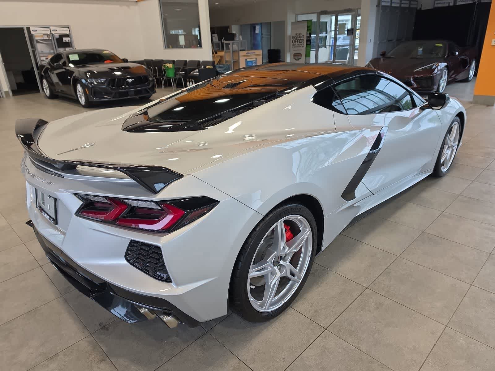 Used 2020 Chevrolet Corvette Stingray Preferred Cpe w/ 2LT Preferred Equipment Group RWD image 7