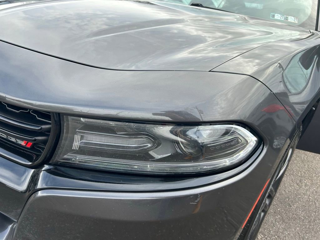 Used 2019 Dodge Charger SXT w/ Blacktop Package image 32