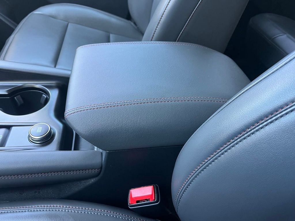 Certified 2025 Ford Explorer Active w/ Active Comfort Package AWD/4WD image 36