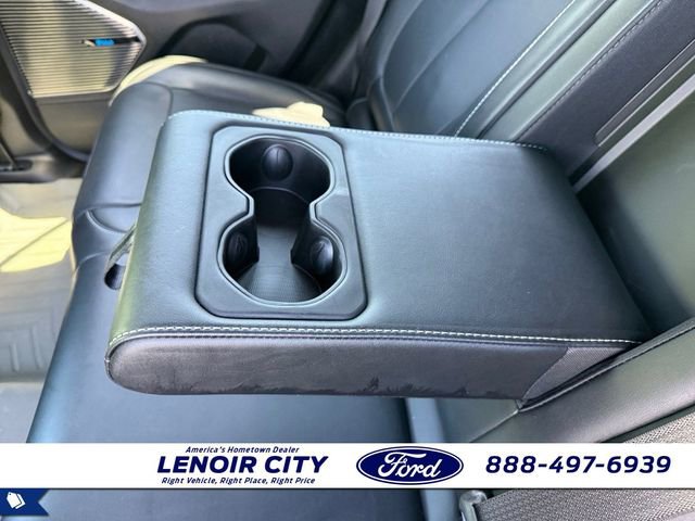 Used 2024 Jeep Grand Cherokee Overland w/ Luxury Tech Group IV AWD/4WD image 14