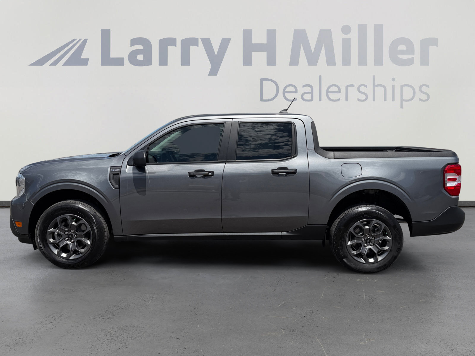 Certified 2024 Ford Maverick XLT FWD image 2