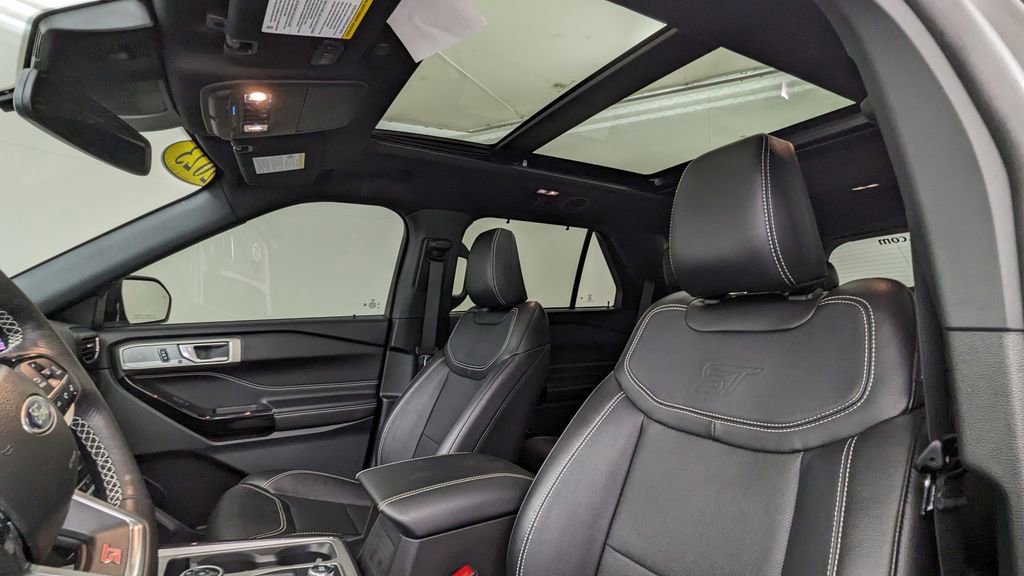 Certified 2023 Ford Explorer ST AWD/4WD image 3