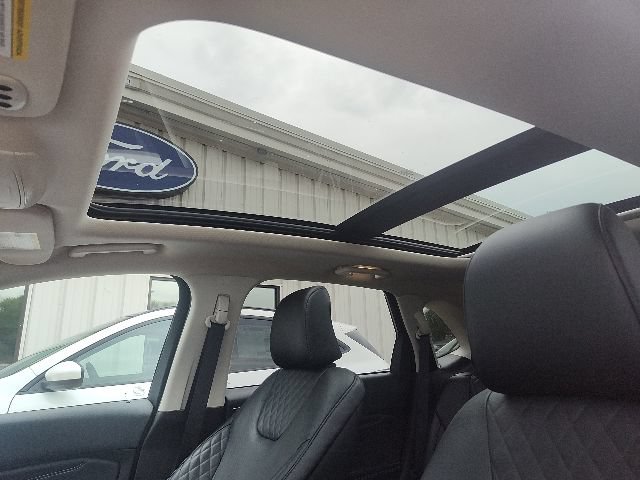 Certified 2024 Ford Edge Titanium w/ Equipment Group 301A AWD/4WD image 14