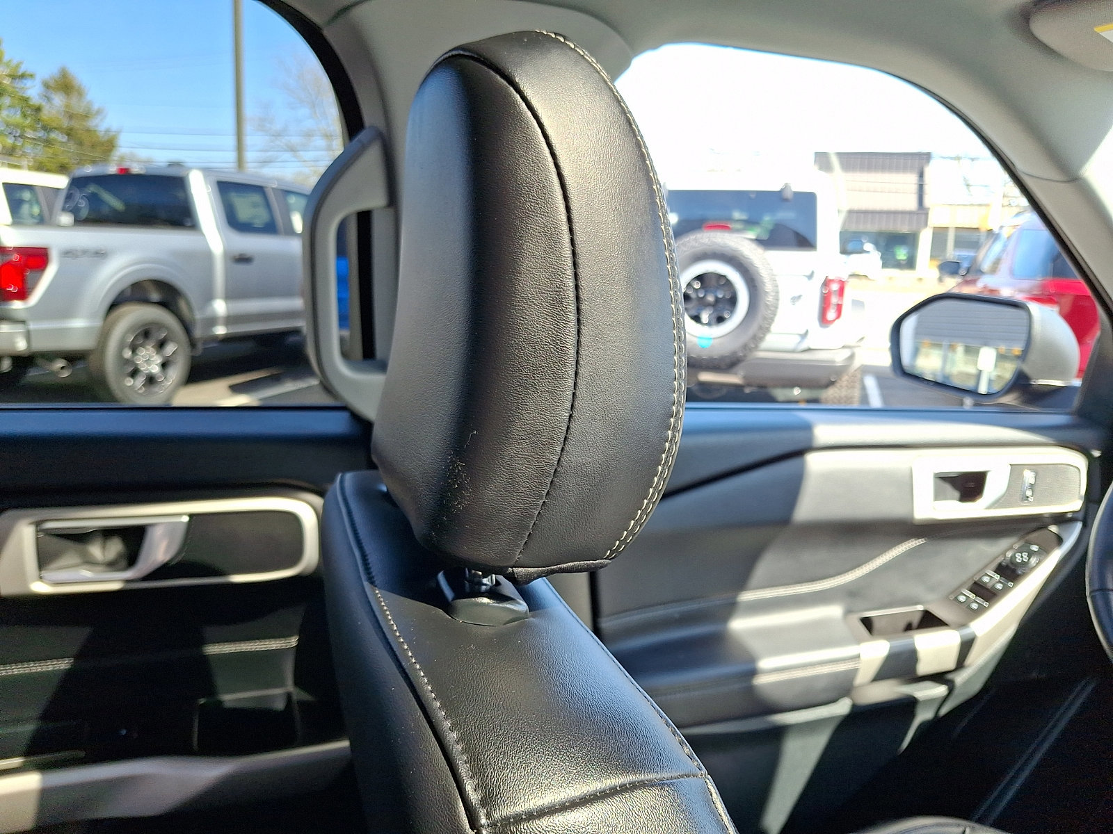 Certified 2023 Ford Explorer XLT w/ Equipment Group 202A image 13