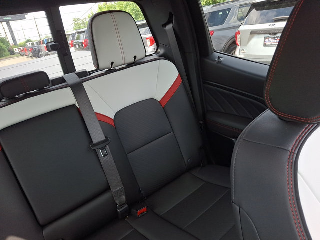 Used 2024 GMC Canyon AT4X AWD/4WD image 20