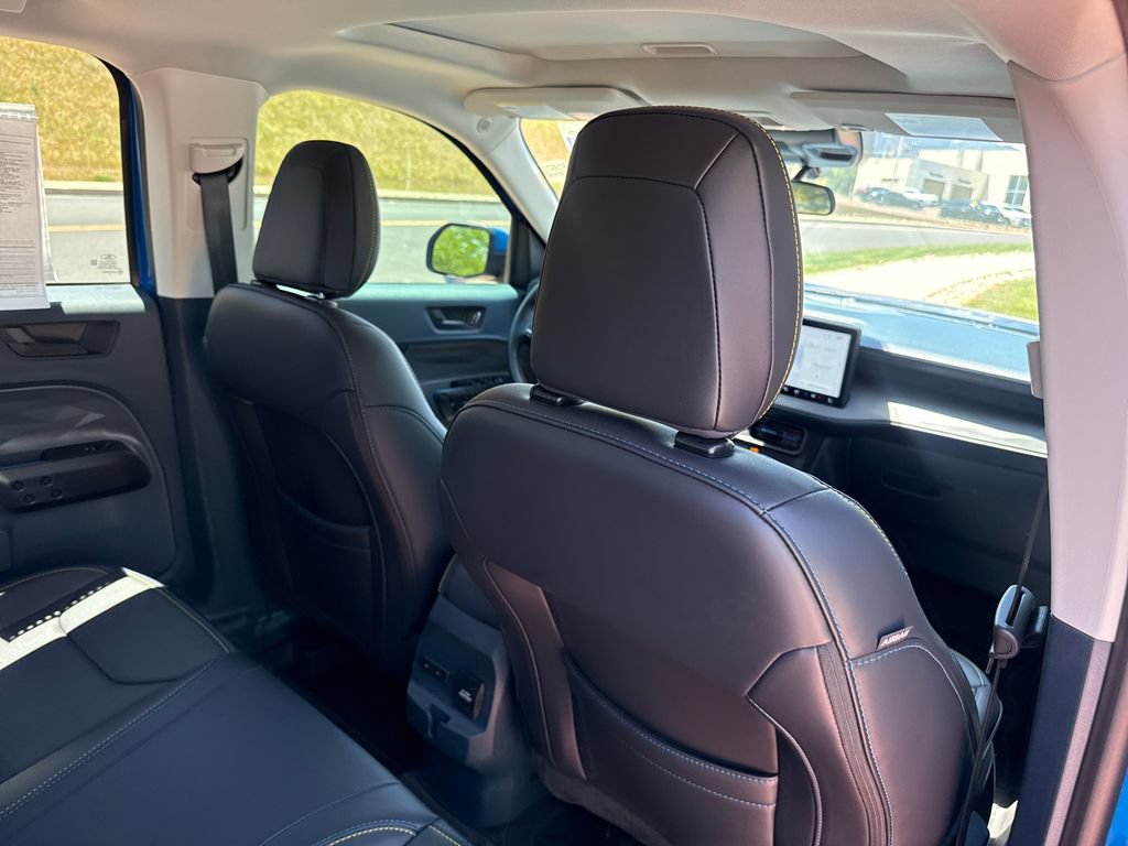 Certified 2025 Ford Maverick Lobo AWD/4WD image 27
