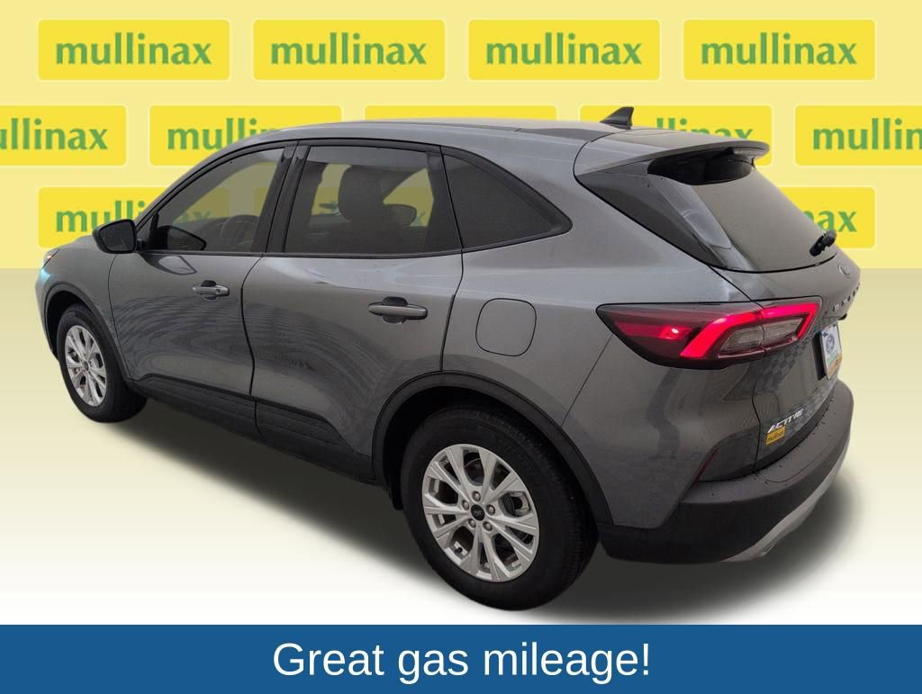 Certified 2025 Ford Escape Active image 3