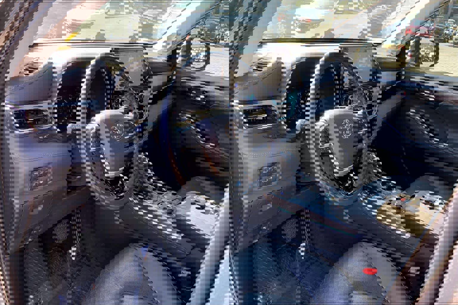 Used 2023 Toyota Highlander Limited image 17