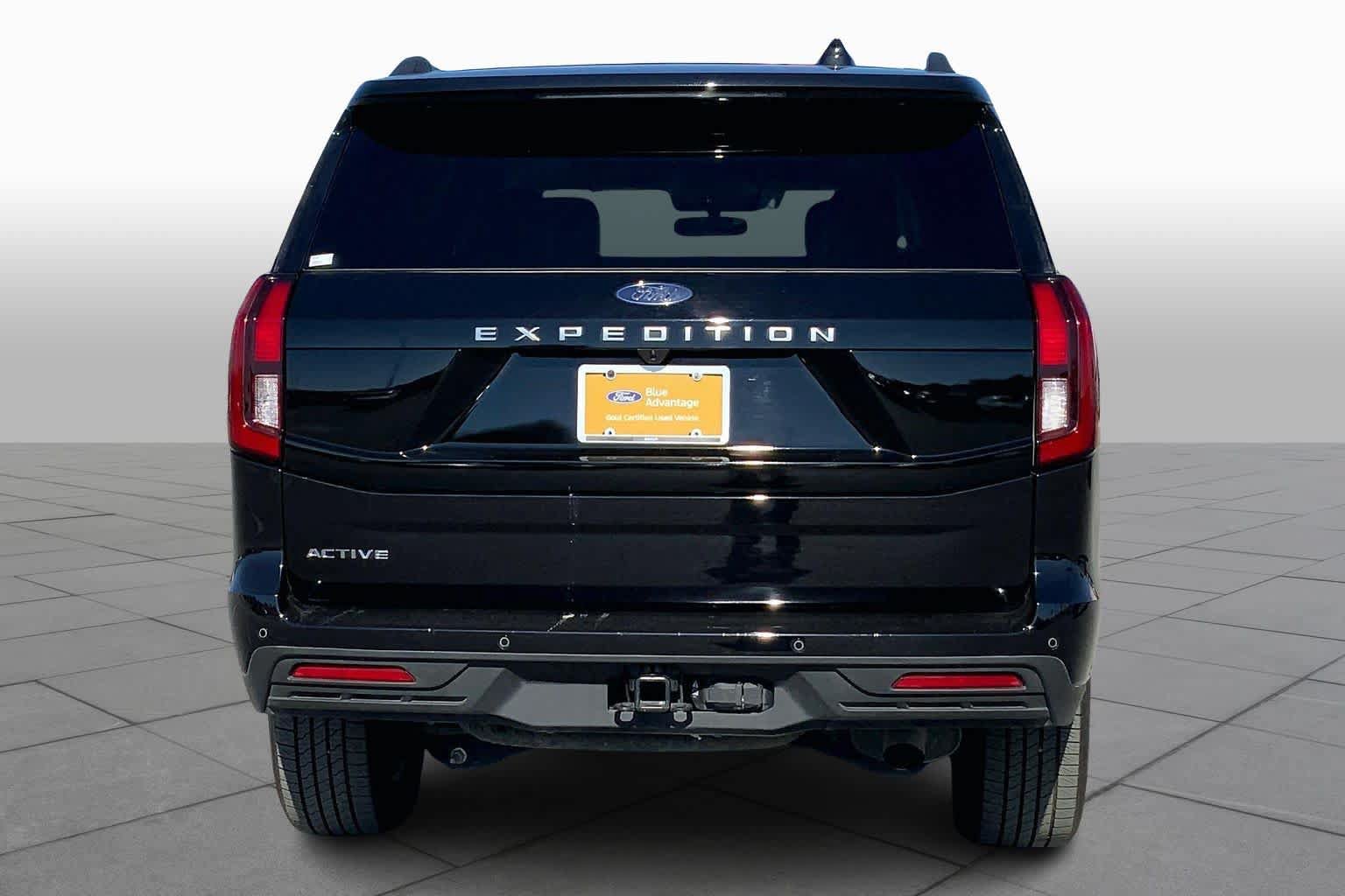 Certified 2025 Ford Expedition Active RWD image 5
