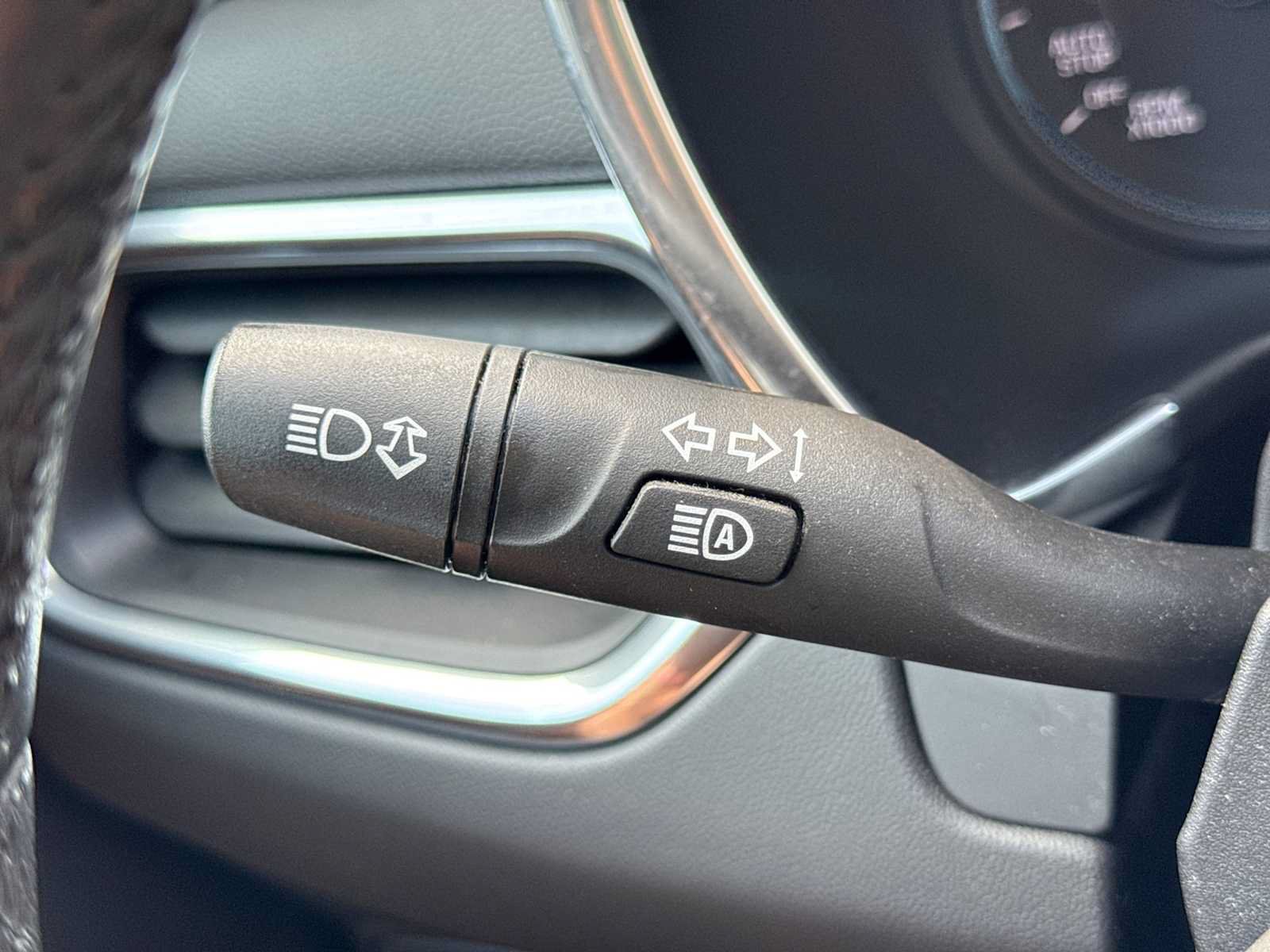 Used 2019 Chevrolet Equinox LT AWD/4WD image 25
