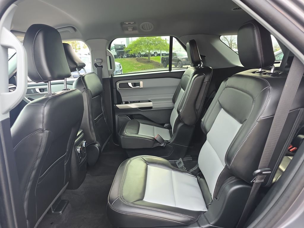 Certified 2023 Ford Explorer XLT w/ Equipment Group 202A image 39