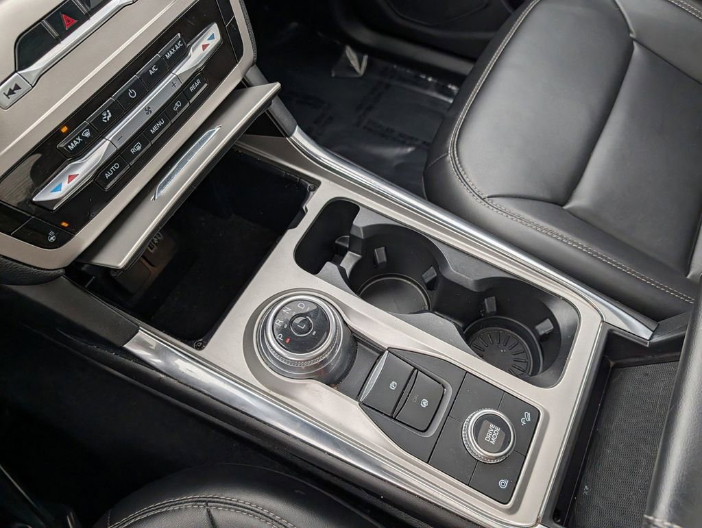 Certified 2022 Ford Explorer XLT w/ Equipment Group 202A image 27