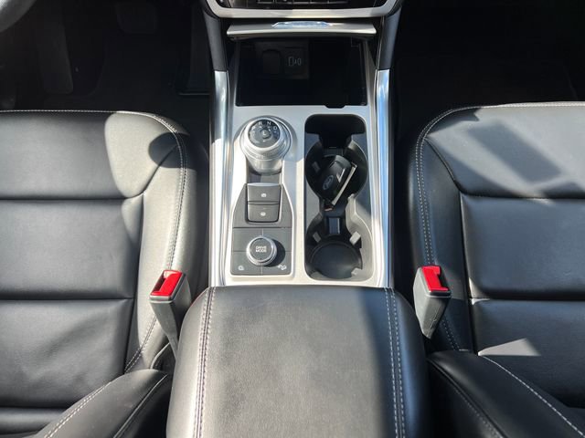 Certified 2022 Ford Explorer XLT w/ Equipment Group 202A image 23