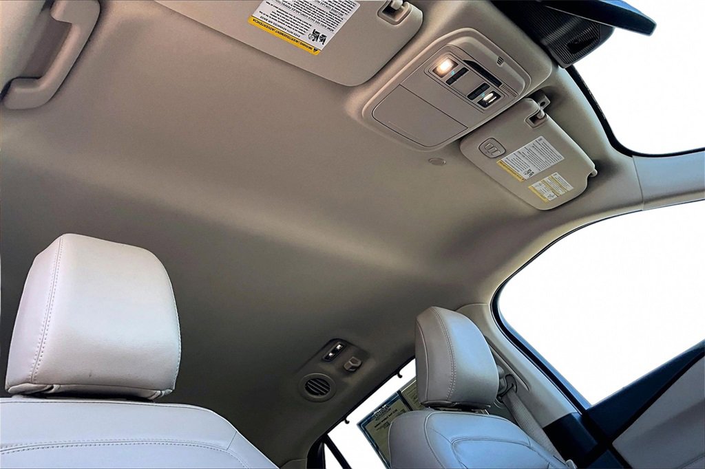 Certified 2023 Ford Explorer Limited w/ Equipment Group 301A image 22