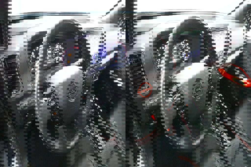 Used 2023 Nissan Frontier PRO-4X w/ Pro-4X Premium Package image 26